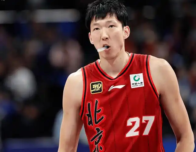 赛季报销？周琦伤情曝光，伤处多次受创，名帅回应，首钢批准|首钢男篮|许利民|浙江男篮|山西男篮|北京首钢_新浪体育_新浪新闻